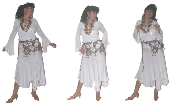 SEXY KLEID MIT PASSENDE SCHMUCK UND GÜRTEL