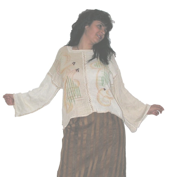 HANDGEMALTE PULLOVER MIT HOLZPERLEN